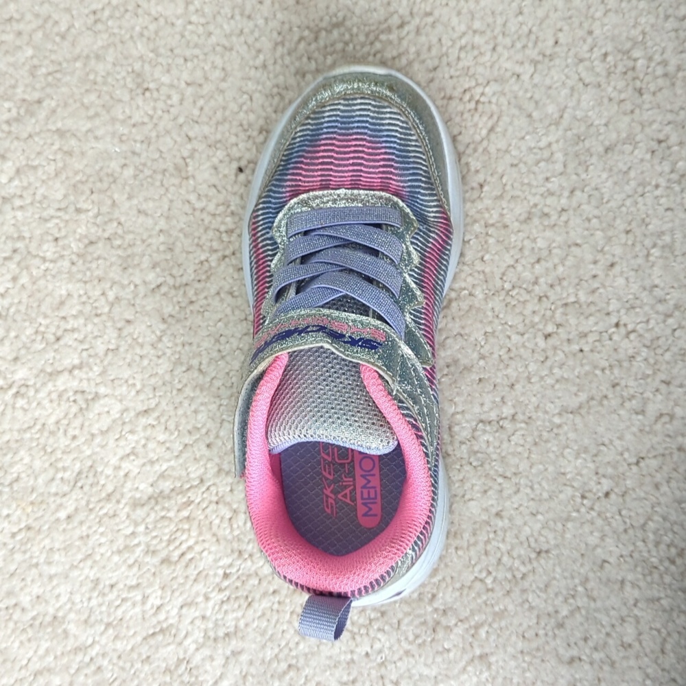 Skechers memory foam tennis shoes